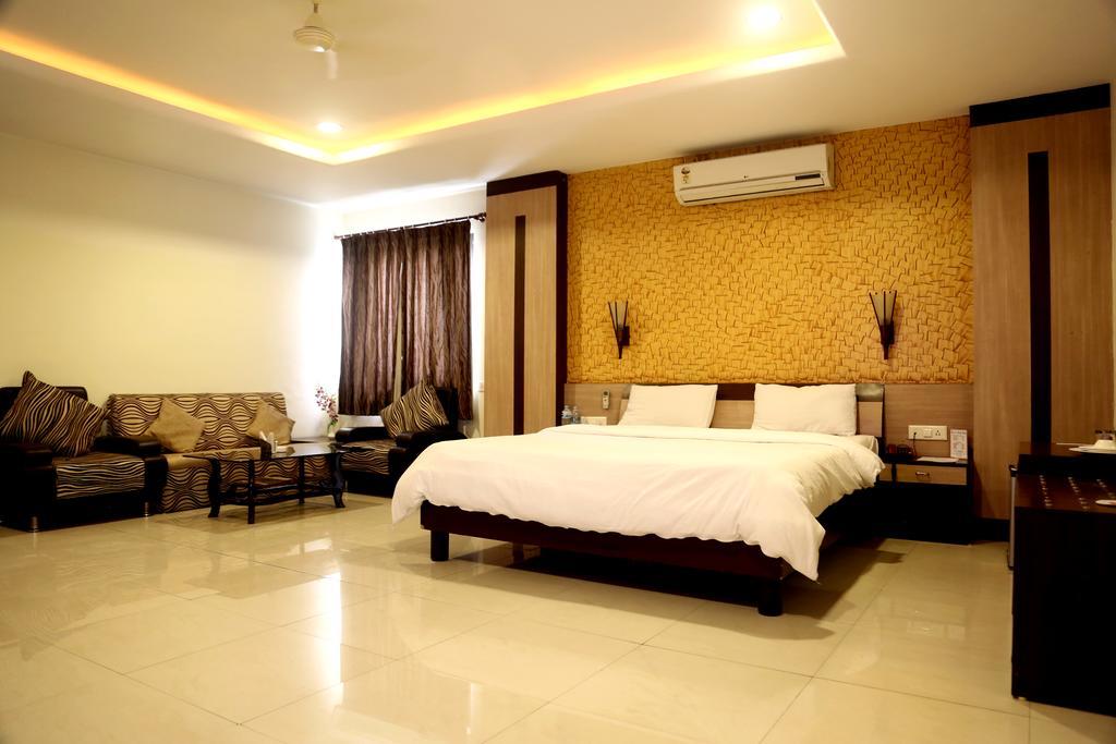Hotel Raja Bhoj Bhopal Zewnętrze zdjęcie